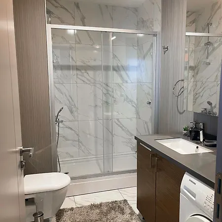 Luxury 2br Terrace&sea View + Shopping Mall *