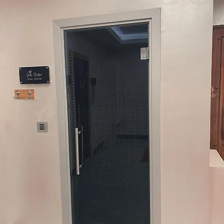 Luxury 2br Terrace&sea View + Shopping Mall Apartment *