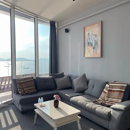 Luxury 2br Terrace&sea View + Shopping Mall Apartment Istanbul